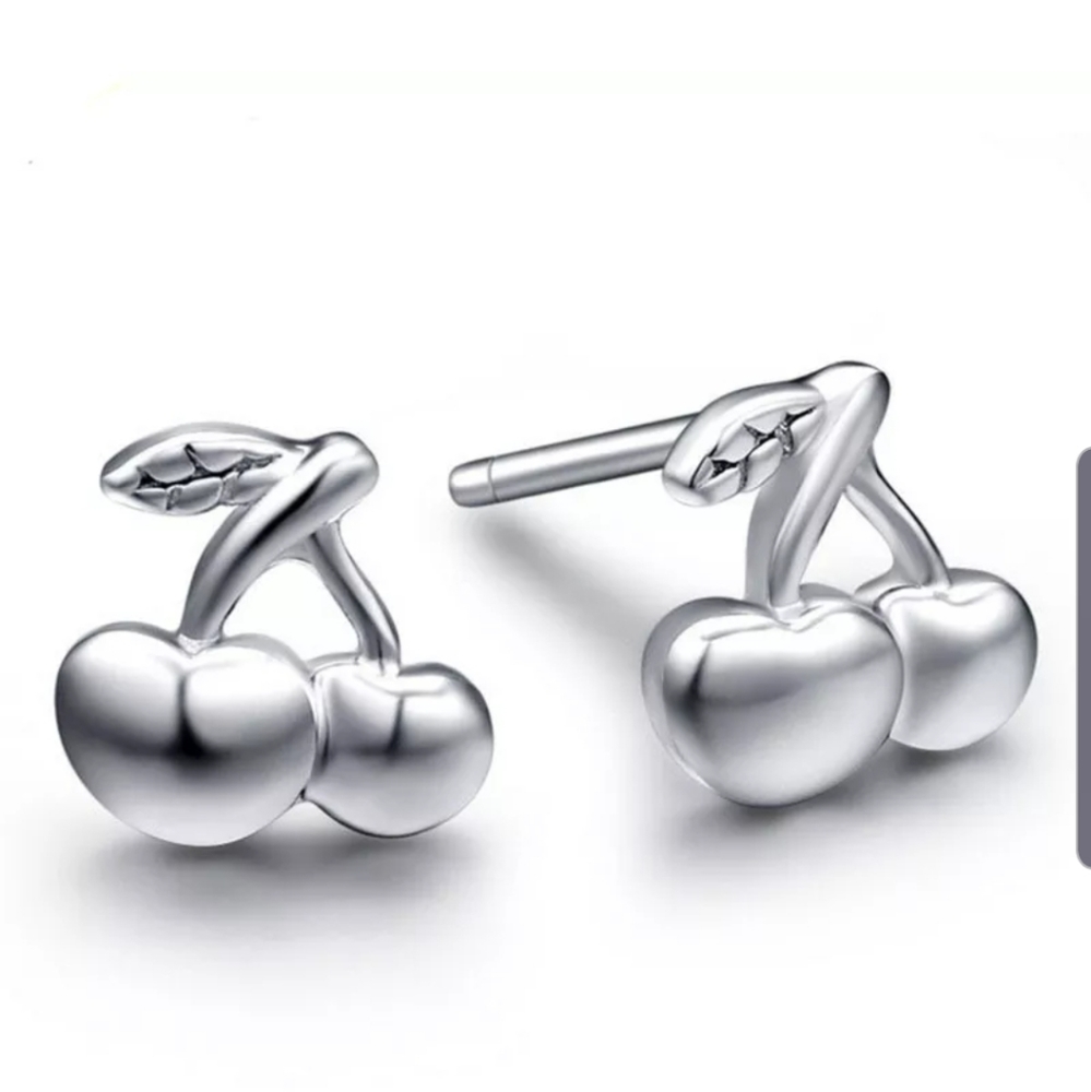 Elegant 925 Sterling Silver Crystal Ear Stud Cute